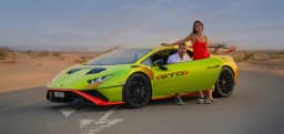 Sesión de fotos de autos exóticos con experiencia de conducción Sesión de fotos de auto exótico con experiencia de conducción